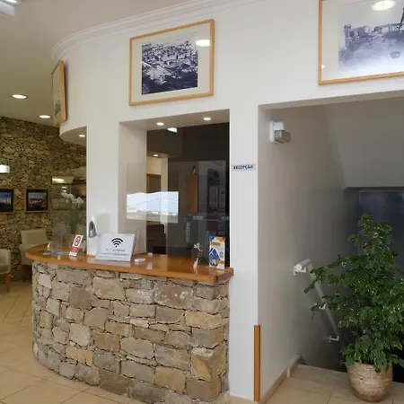 Wot Pinhalmar Hotel